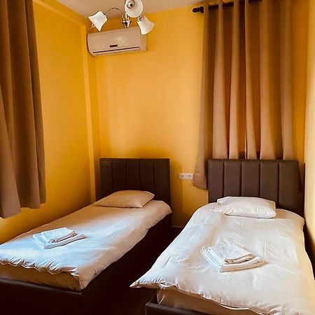Auto Tana Guest House Tirana Extérieur photo
