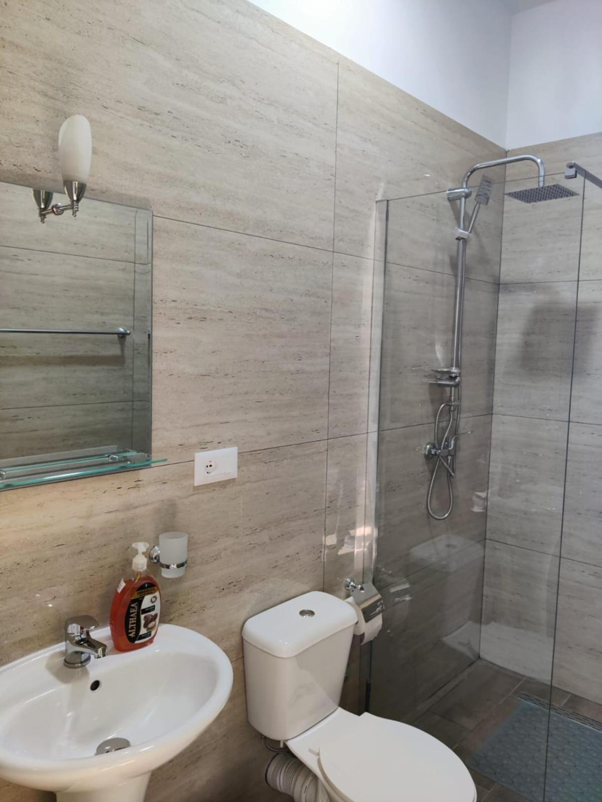 Auto Tana Guest House Tirana Extérieur photo