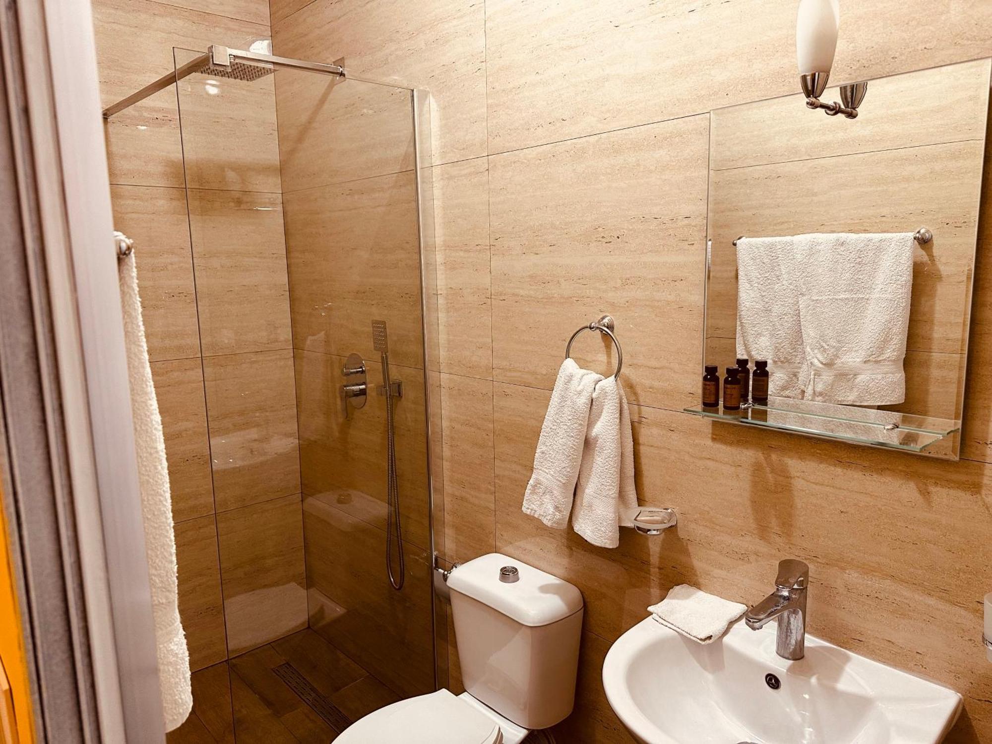 Auto Tana Guest House Tirana Extérieur photo