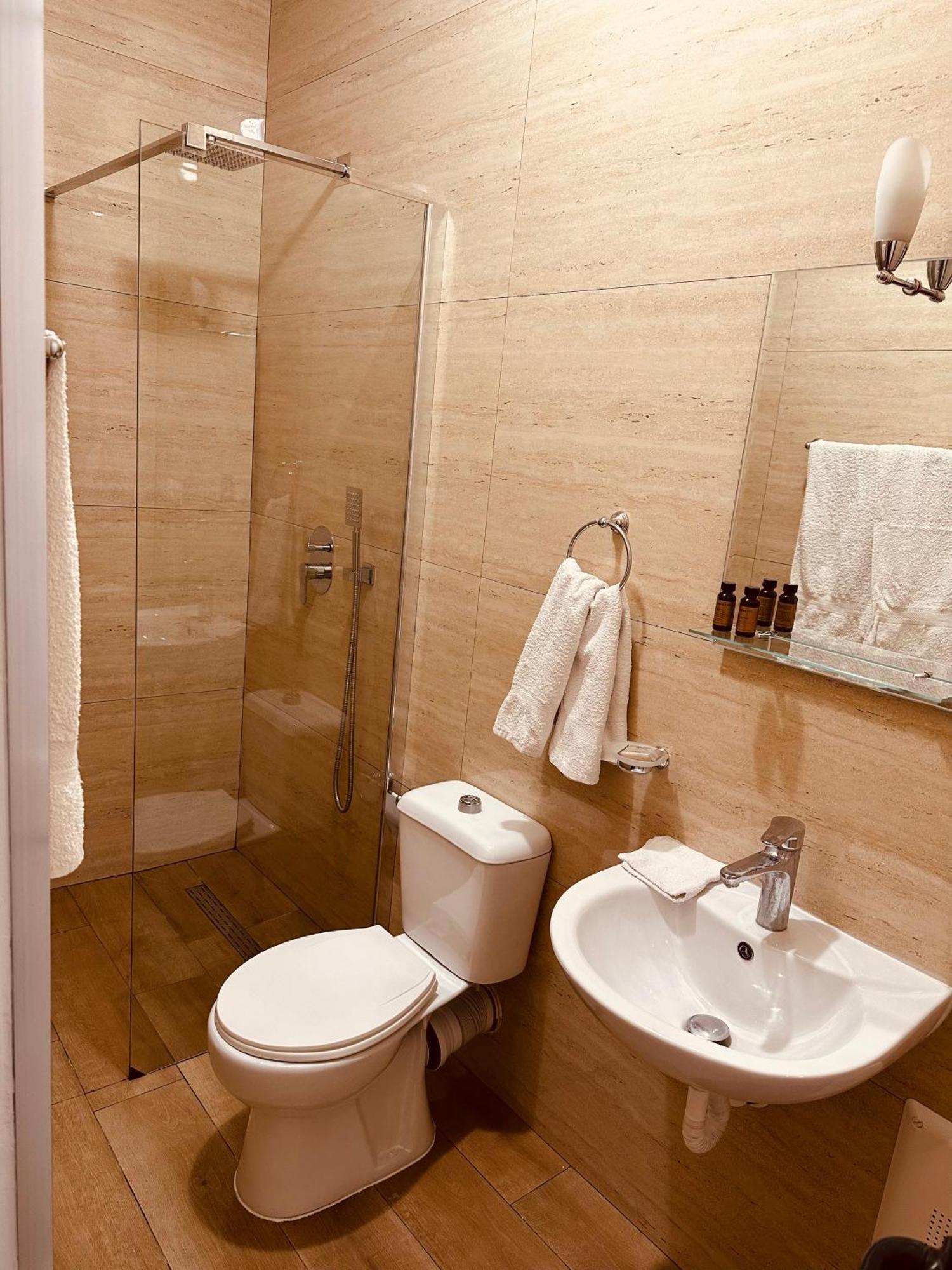 Auto Tana Guest House Tirana Extérieur photo